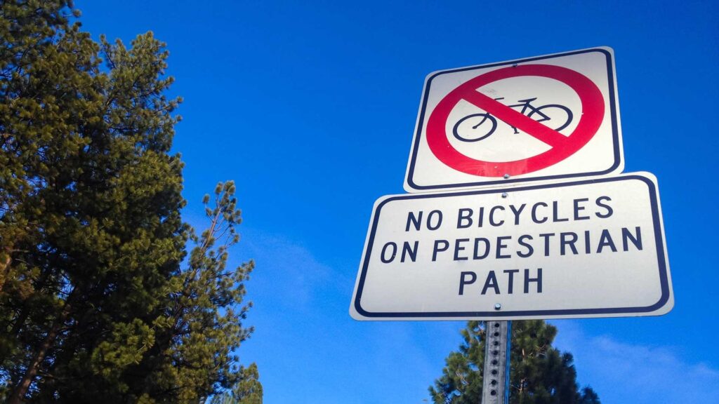 no Bicycle on Pedestrian Path